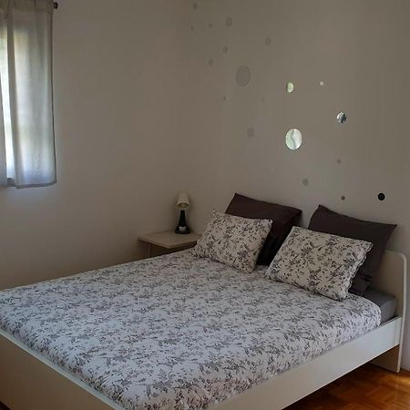 Apartment Emma Ljubljana - Free Parking, Ac, Wifi Exteriör bild